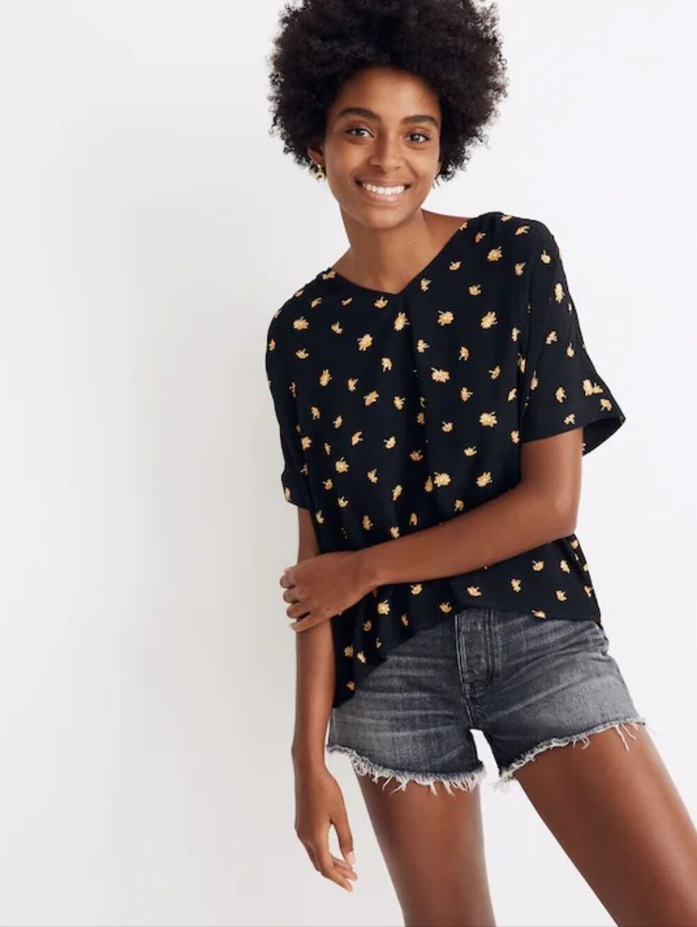 Madewell | Drapey V-Neck Button-Back Top in French Daisies Top Size Large